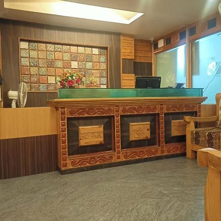 Sky Park Hotels Tiruppur Eksteriør bilde