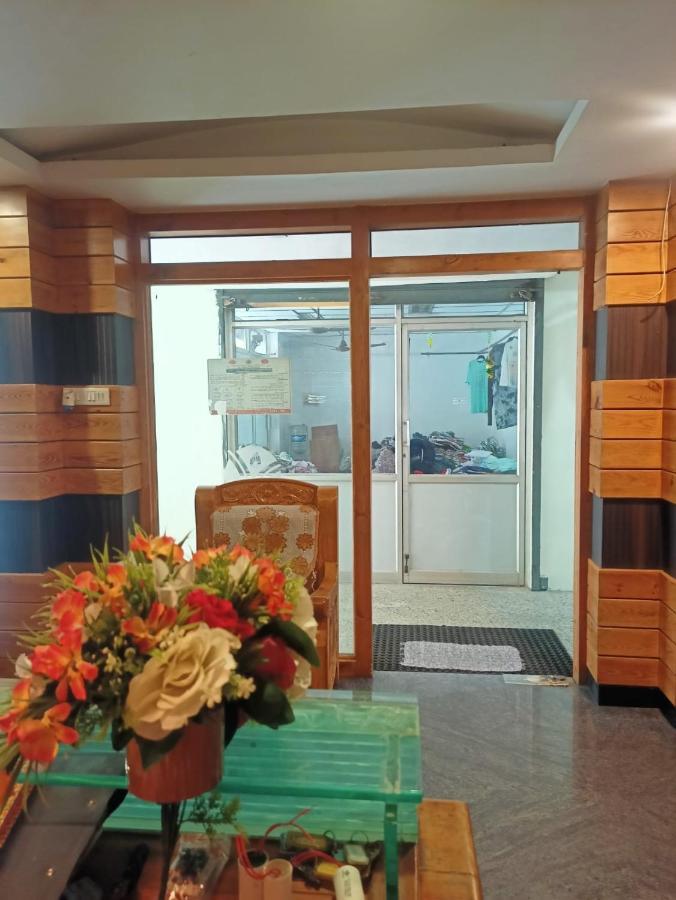Sky Park Hotels Tiruppur Eksteriør bilde